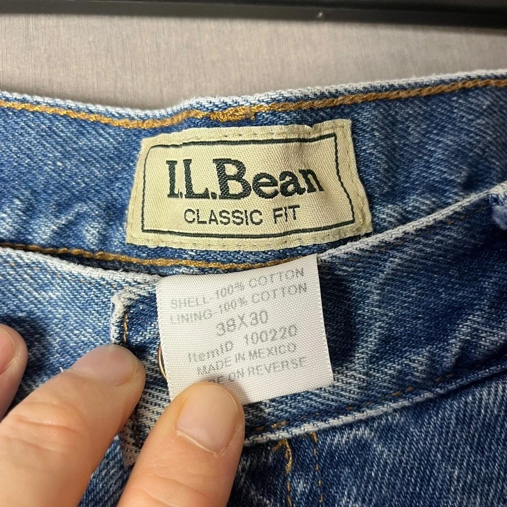 L.L. Bean Jeans Mens 38x30 Classic Fit Blue Straight Leg Denim EUC